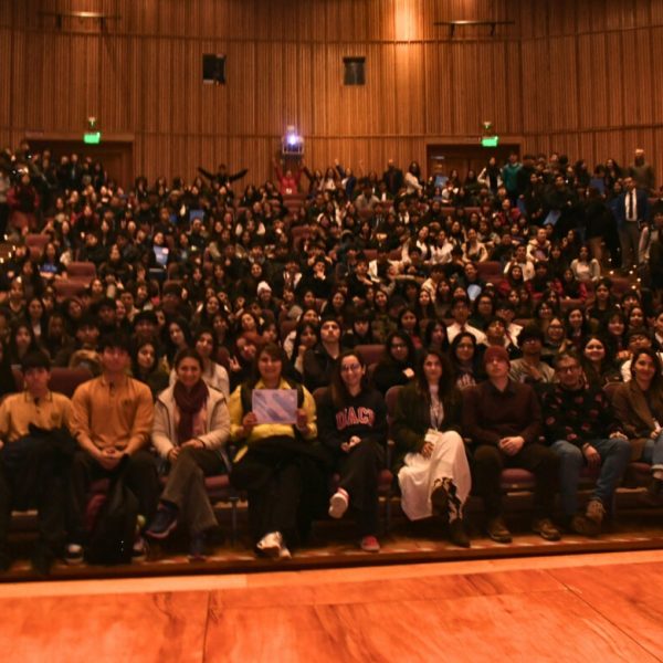 Más de 400 estudiantes de cuarto medio recibieron orientación en su ingreso a la educación superior
