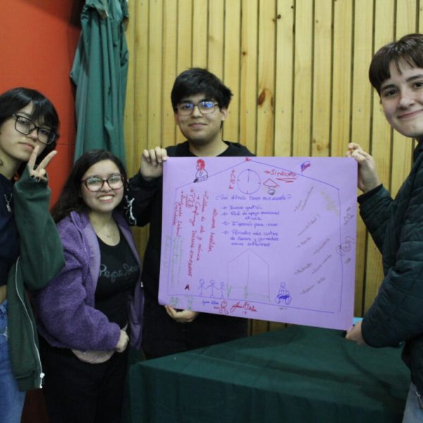 Estudiantes de enseñanza media de once localidades de Los Ríos participaron de talleres vocacionales en la UACh