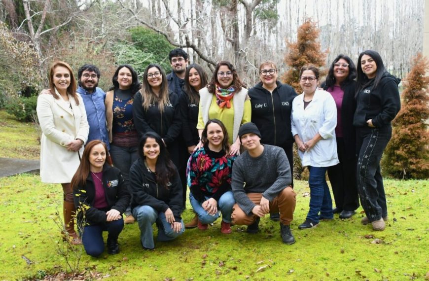 Unidad de Apoyo al Aprendizaje recibe Premio Francisco Javier Gil 2025